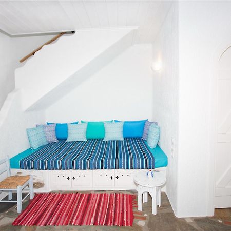 Aspra Chomata Villas Каристос Екстериор снимка