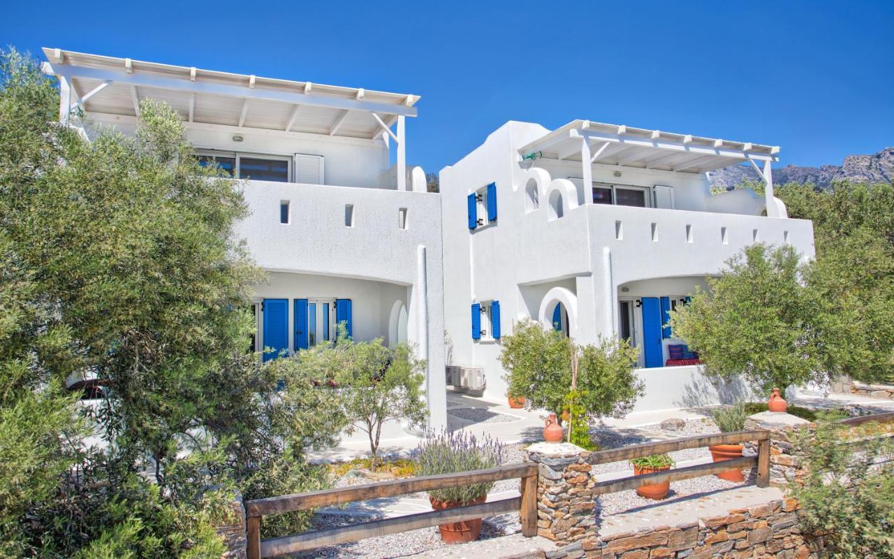 Aspra Chomata Villas Каристос Екстериор снимка