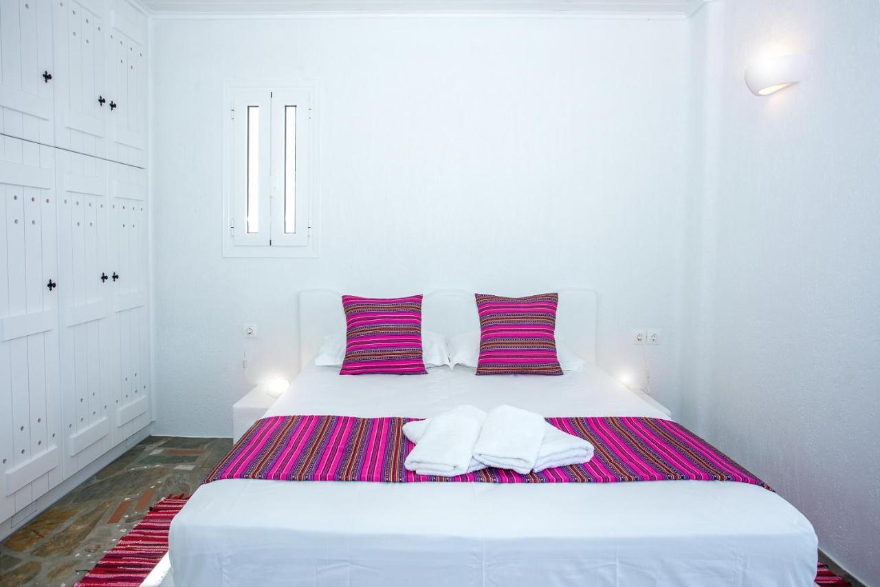 Aspra Chomata Villas Каристос Екстериор снимка