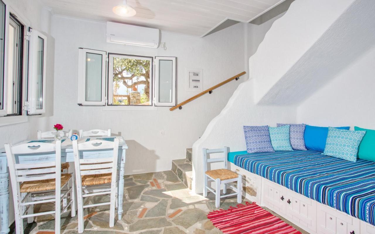 Aspra Chomata Villas Каристос Екстериор снимка