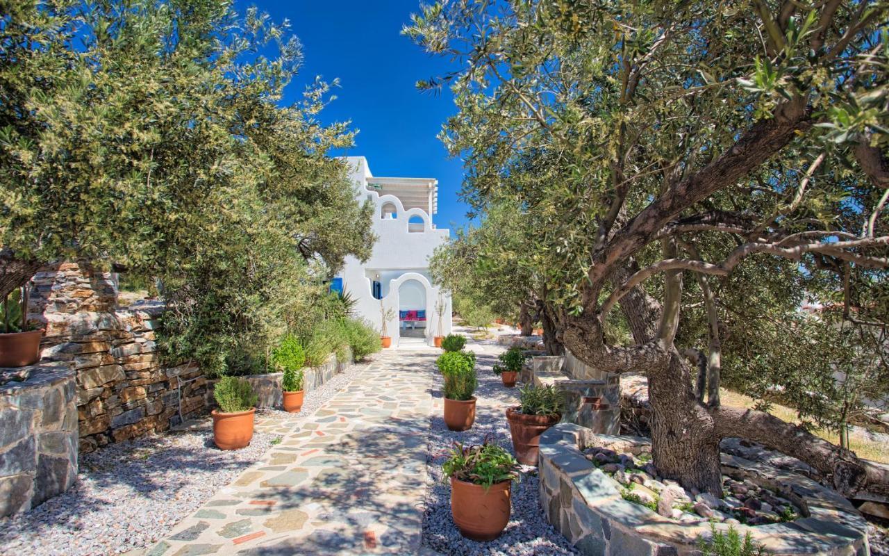 Aspra Chomata Villas Каристос Екстериор снимка